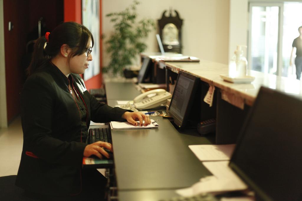 Wam Hotel Patagonico Comodoro Rivadavia Esterno foto